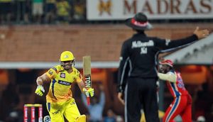CSK Edges Out RCB (April 13, 2013)