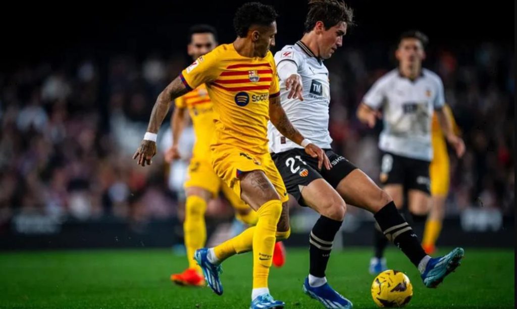 Valencia CF vs. FC Barcelona (16.12.2023) – LaLiga Matchday 17